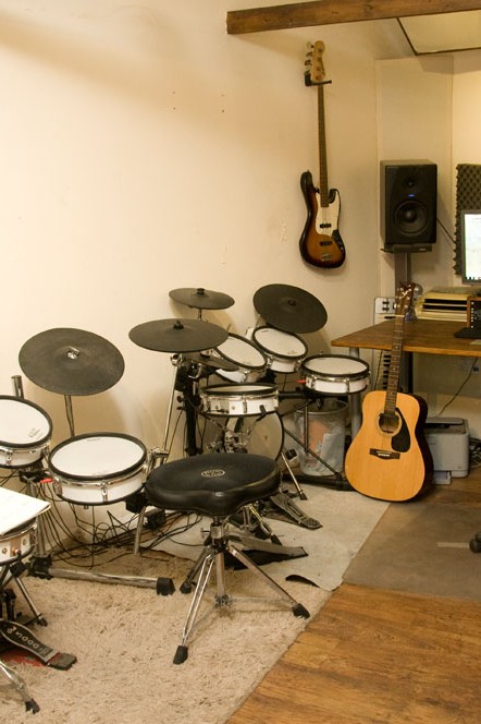 Guitar Piano Singing Bass Drum Lessons teacher tuition Farnham guildford hampshire Surrey Sussex Berkshire1022 1000px